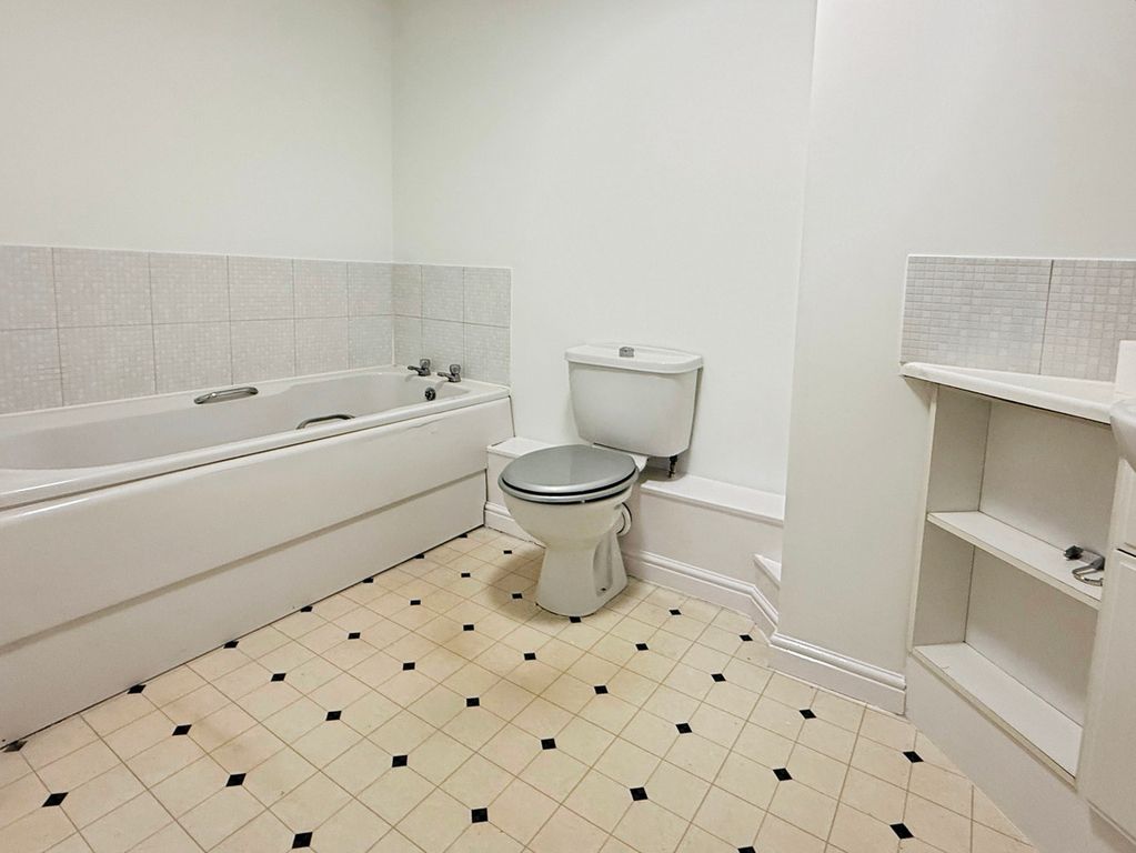 Property photo 3 of 4