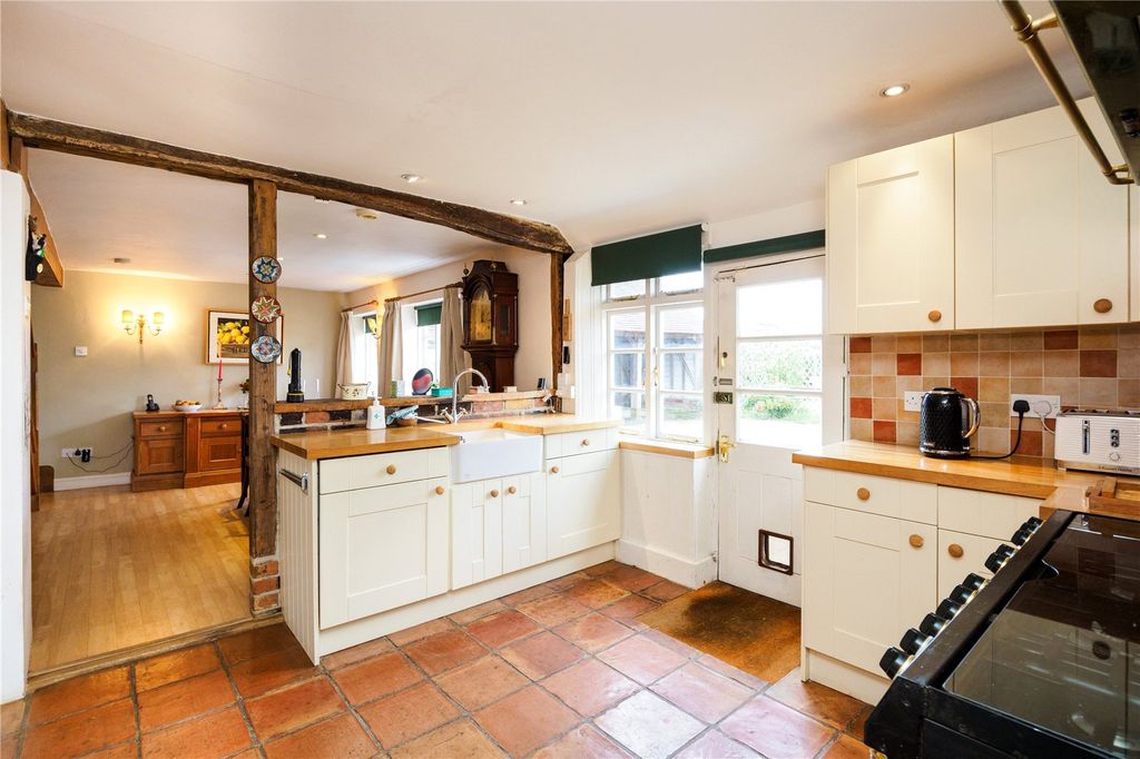 Property photo 2 of 13 Kitchen