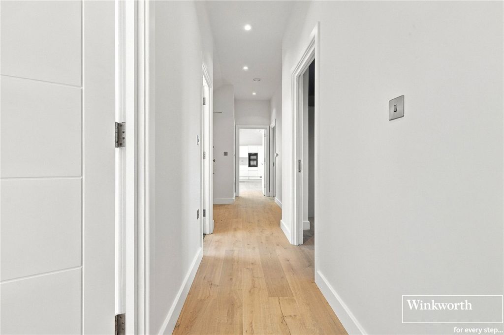 Property photo 3 of 26 Picture No. 05