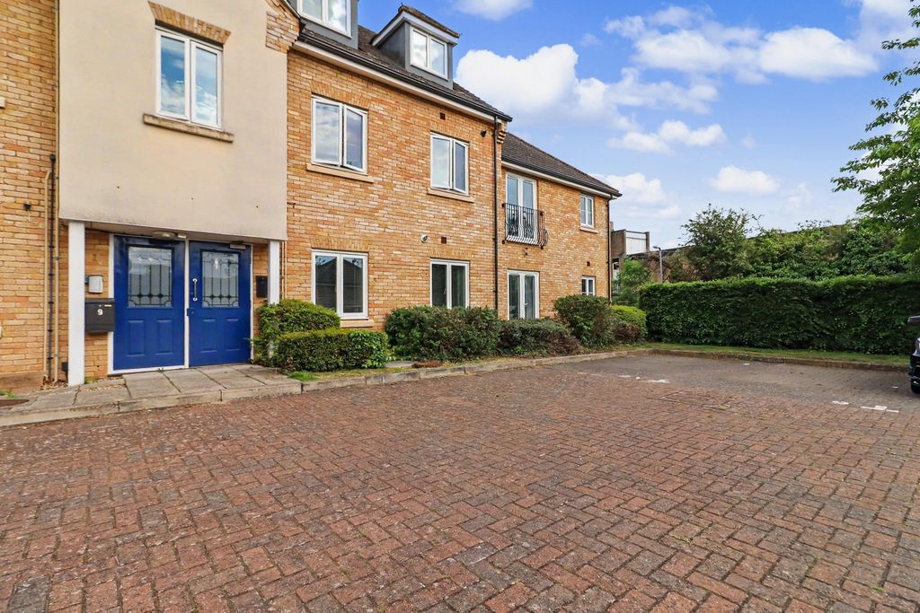 Property photo 1 of 10