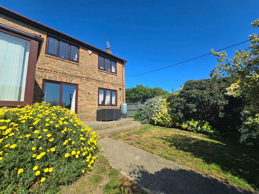 Property photo 1 of 52