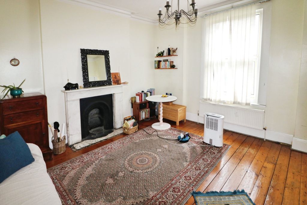 Property photo 2 of 11 Picture No. 07