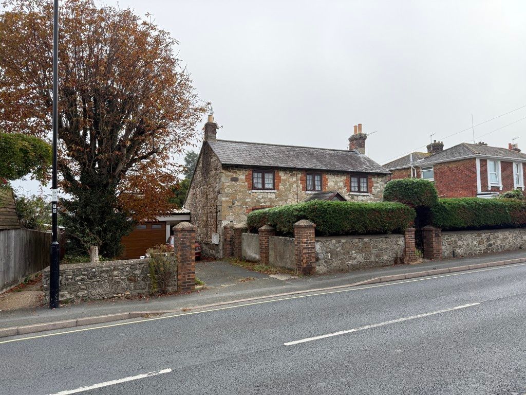Property photo 1 of 15 Detached Cottage With Stone Wall And Driveway