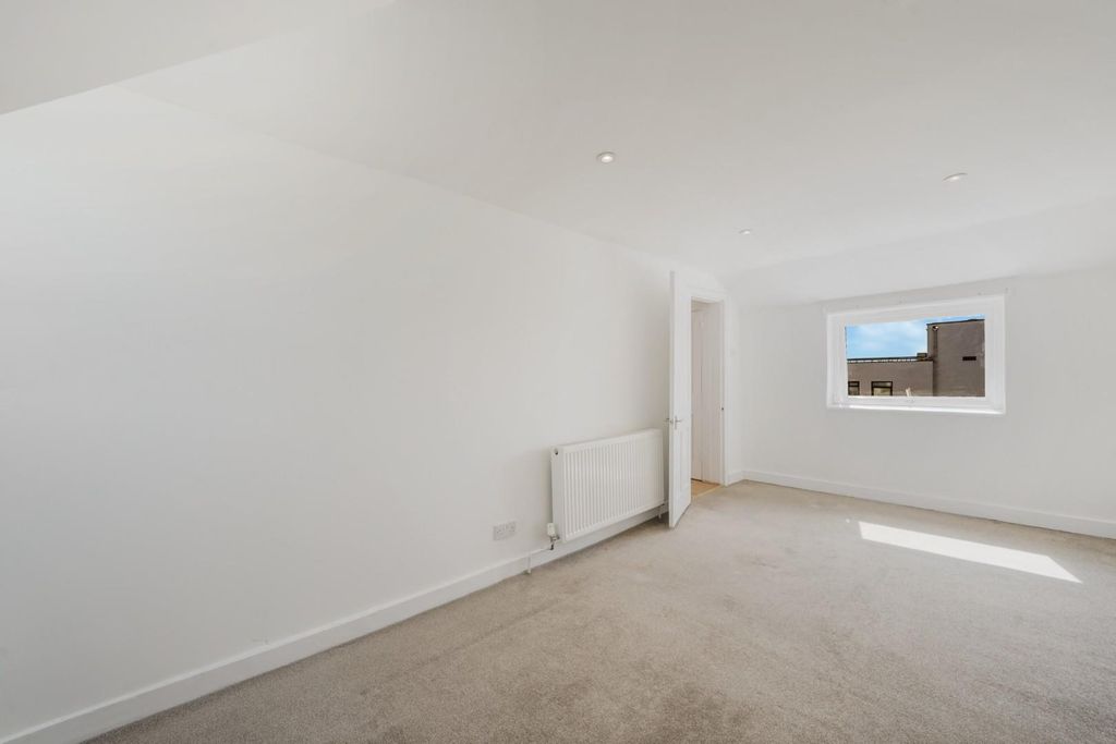 Property photo 2 of 15 1 (1).Jpg