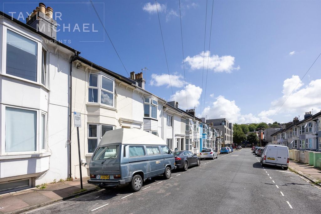 Property photo 1 of 24 Front