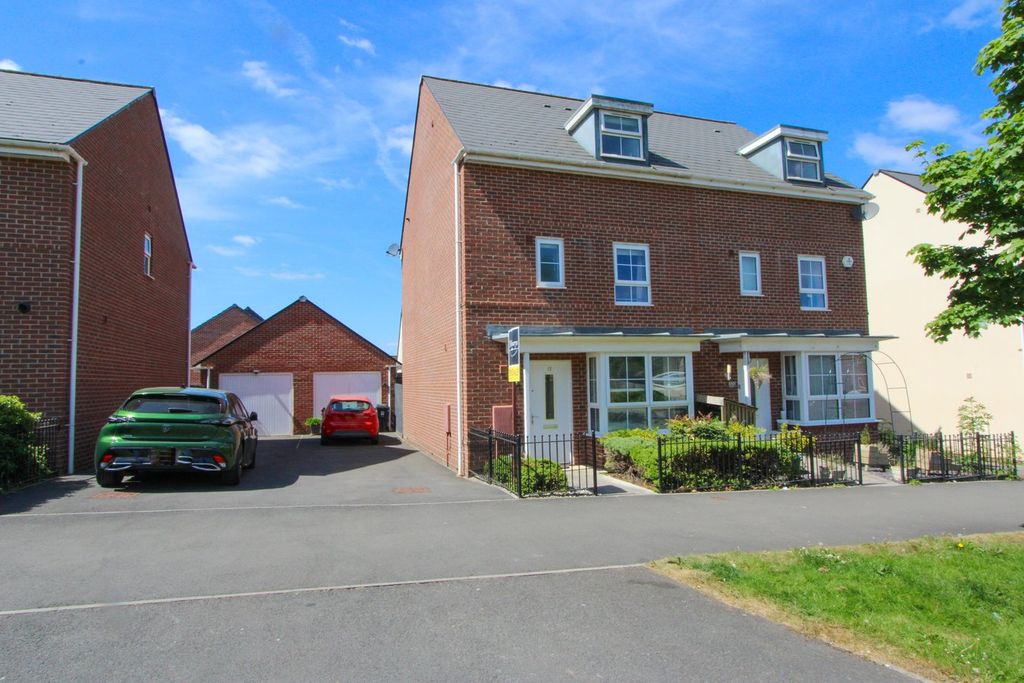 Property photo 1 of 29