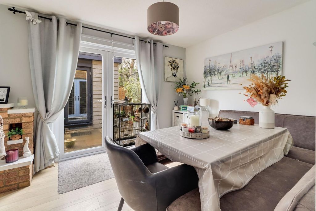 Property photo 3 of 22 Img (12) (1).Jpg