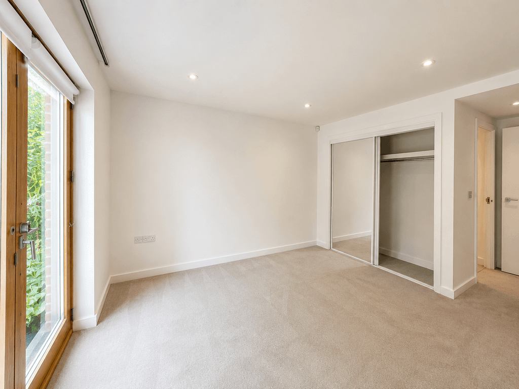 Property photo 3 of 10 Gallery
