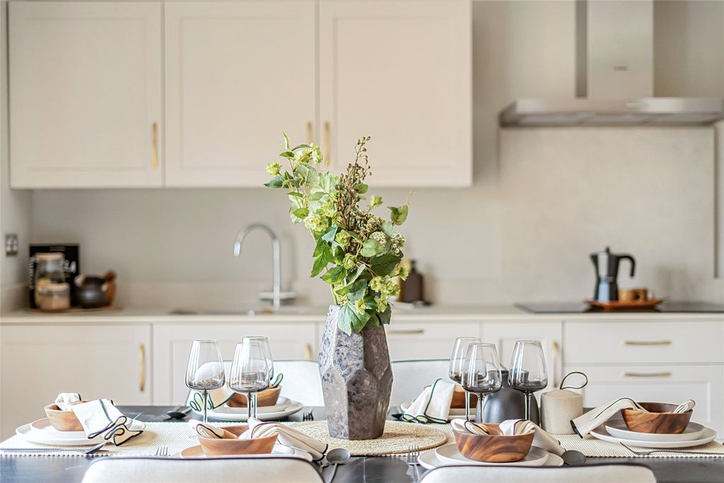 Property photo 2 of 26 Picture No. 30