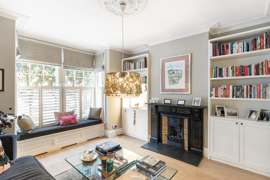 Property photo 2 of 21 Image