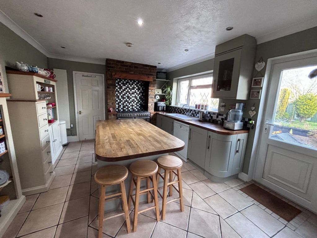 Property photo 3 of 29
