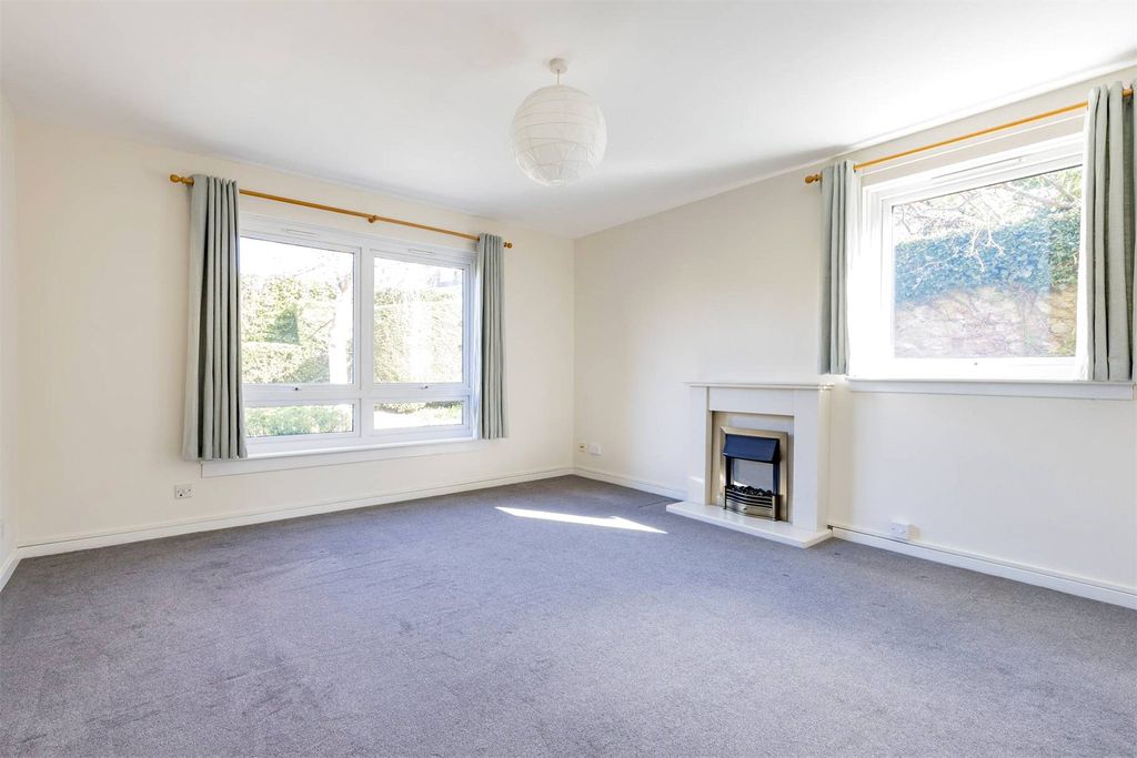 Property photo 2 of 19 Picture No. 14