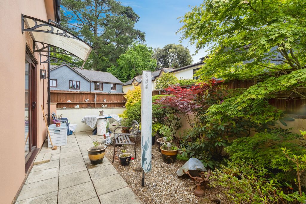 Property photo 1 of 13 Garden