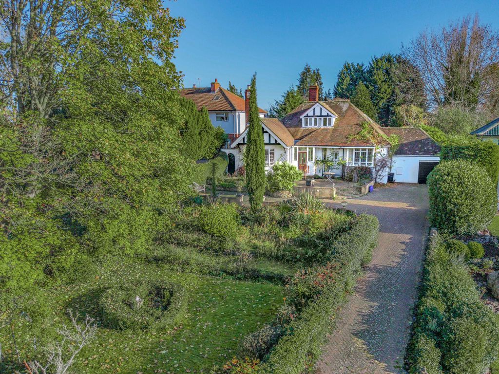 Property photo 1 of 35