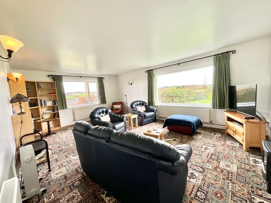 Property photo 3 of 37