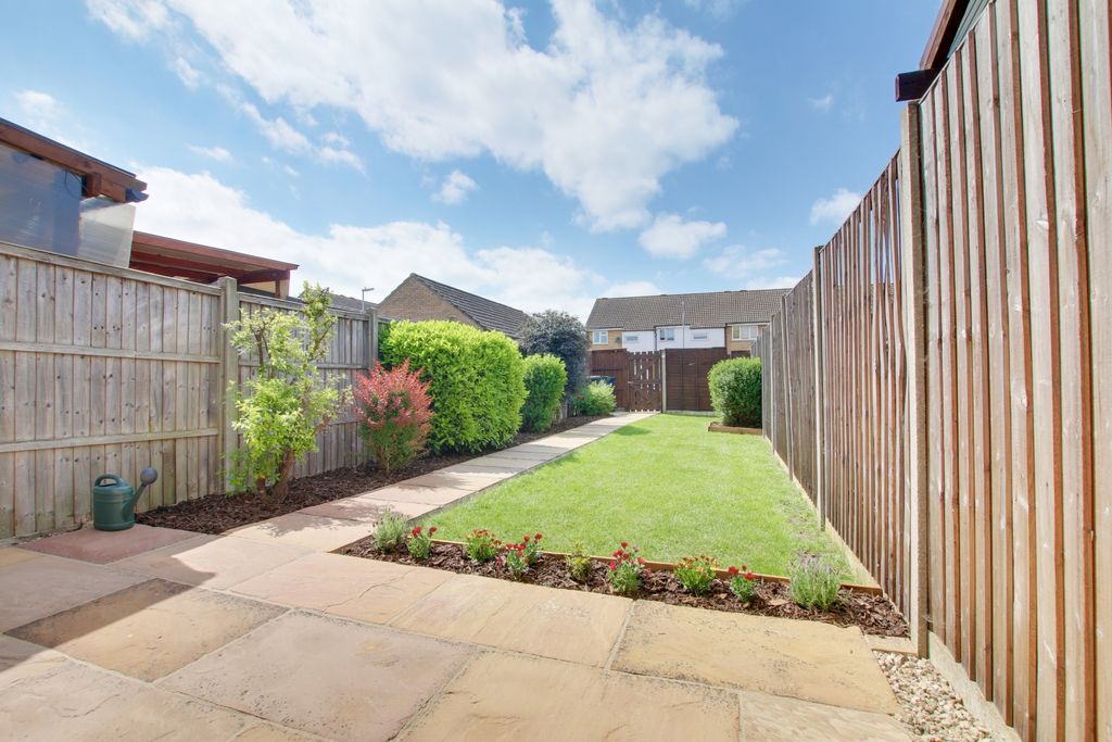 Property photo 2 of 16 Img_1563-Img_1565