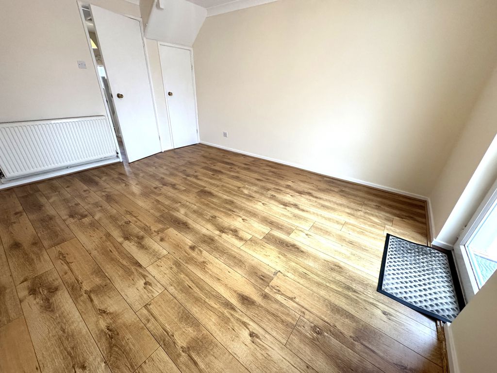 Property photo 3 of 8 Img_4457.Jpg