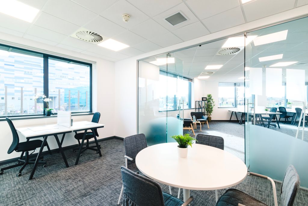 Property photo 2 of 10 Serviced Office