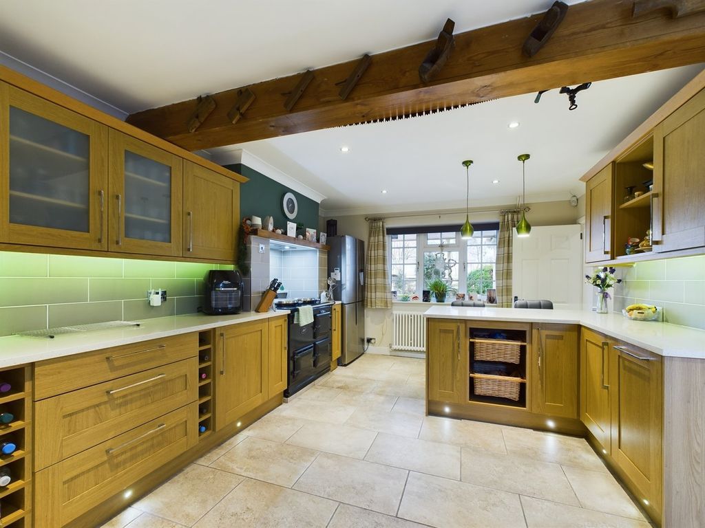 Property photo 3 of 51