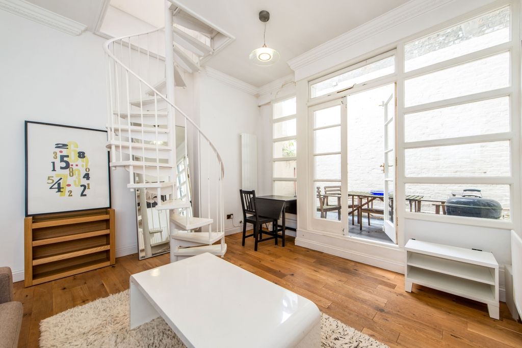 Property photo 1 of 12 Reception