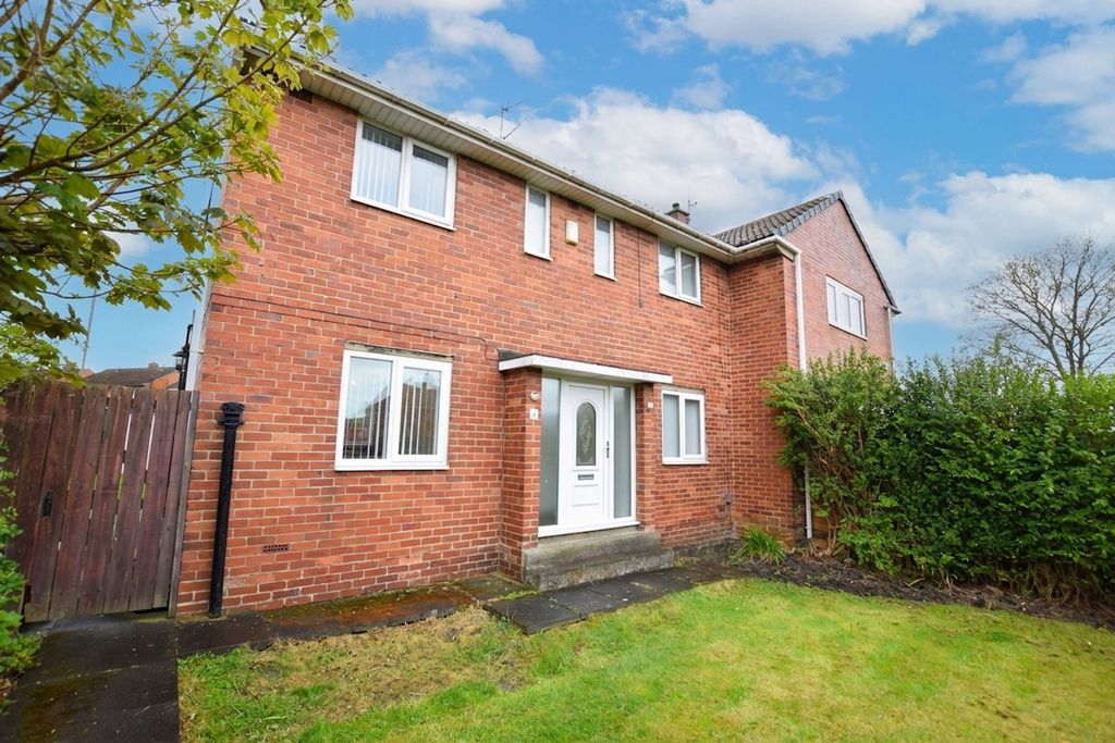 Property photo 1 of 12 External