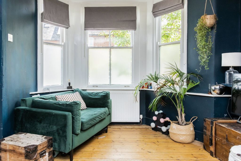 Property photo 3 of 17