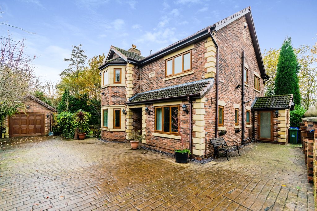 4 bed detached house for sale Audenshaw