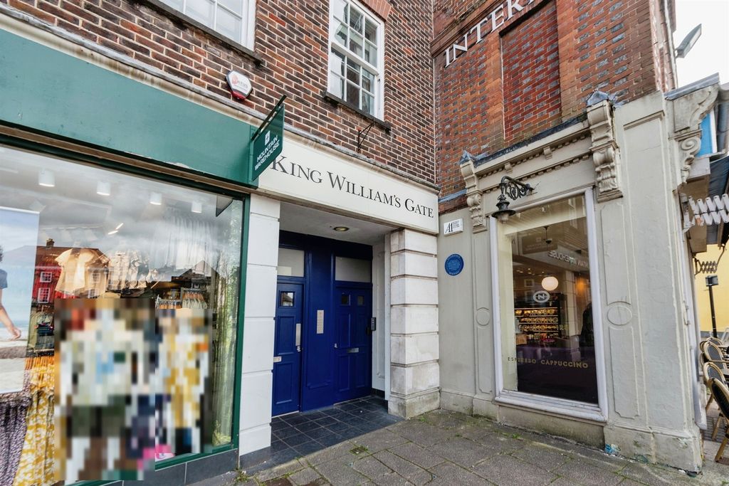 Additional image 13 of 1 bed flat for saleThe Square, Petersfield GU32