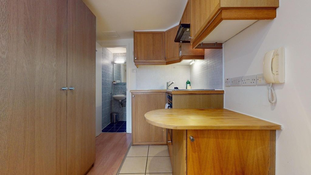 Property photo 2 of 5 Kitchen