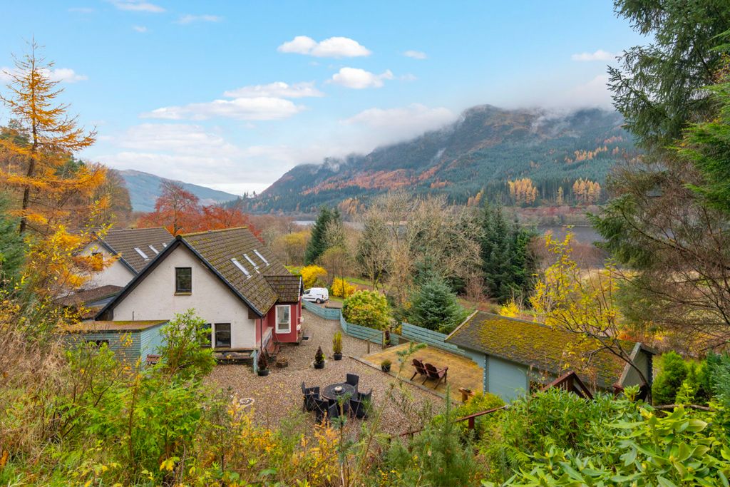 Property photo 2 of 47