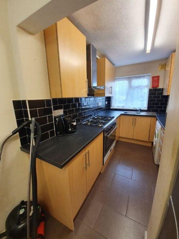 Property photo 3 of 11 1021.Jpg