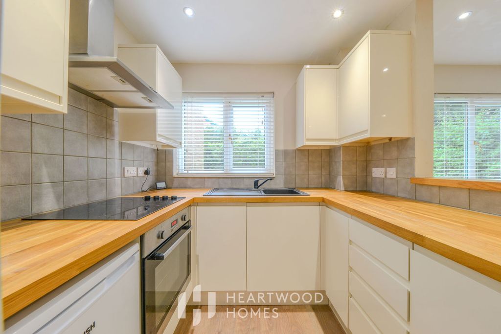 Property photo 3 of 9