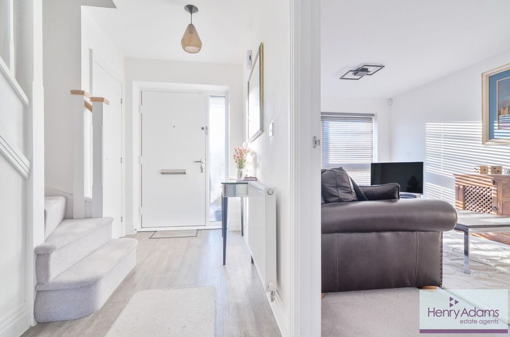 Additional image 9 of 3 bed semi-detached house for saleFrancis Rose Way, Liss GU33