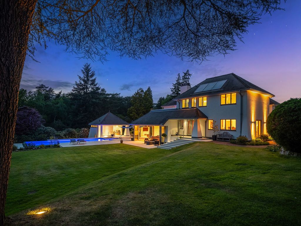 Property photo 1 of 49 Twilight Side With Garden