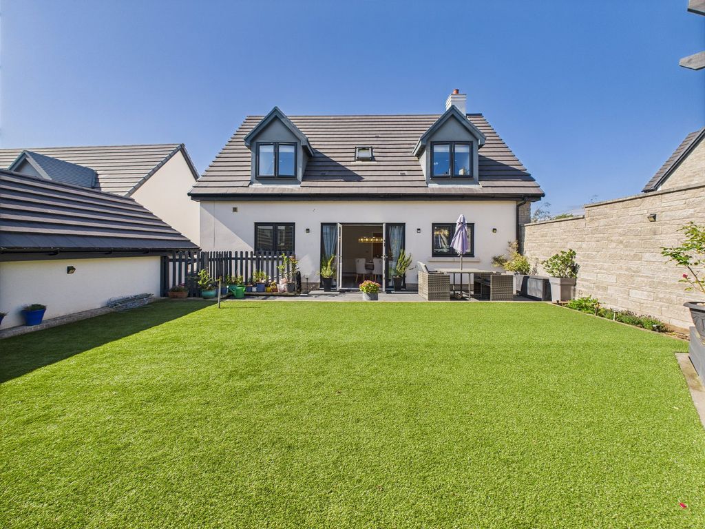 Property photo 2 of 43