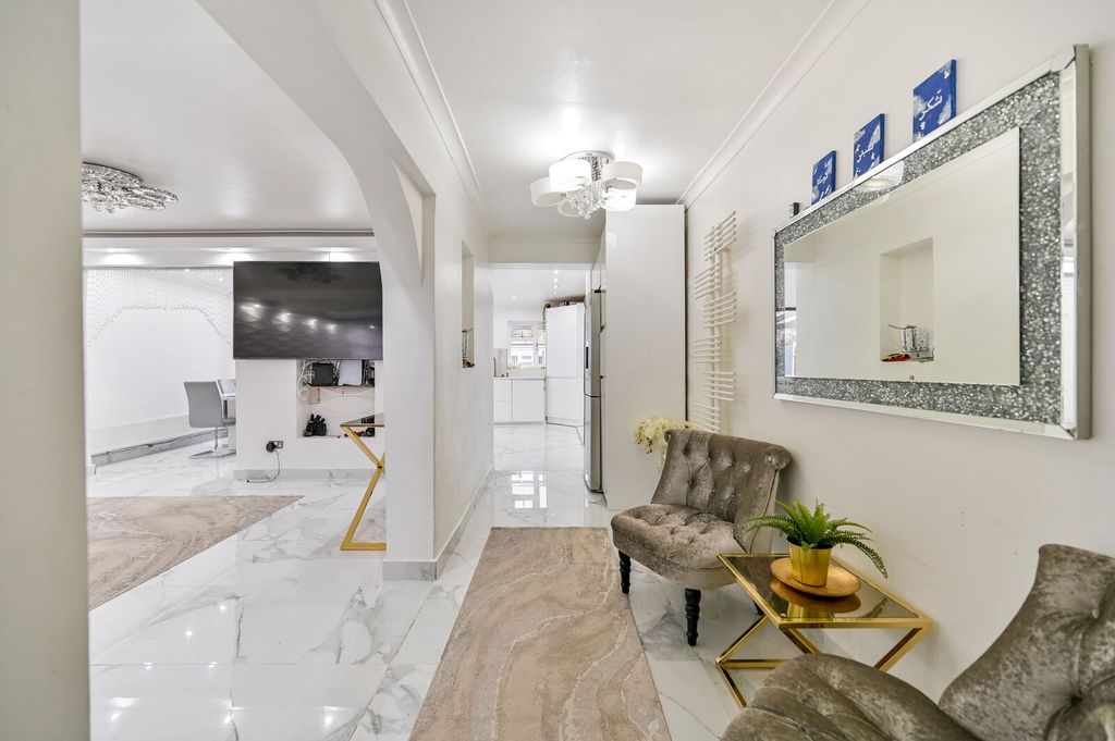 Additional image 7 of 4 bed end terrace house for saleSouthcote Avenue, Feltham TW13