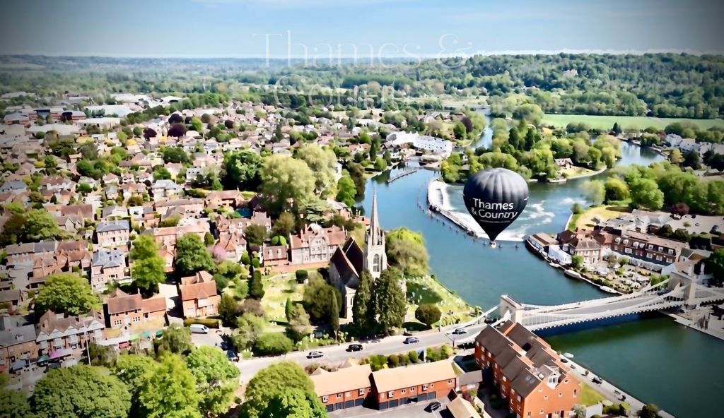 Property photo 2 of 38 Marlow Bridge - Photography By Thames &amp; Country