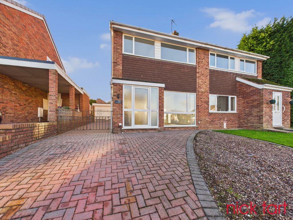 Property photo 1 of 13 Photo 16