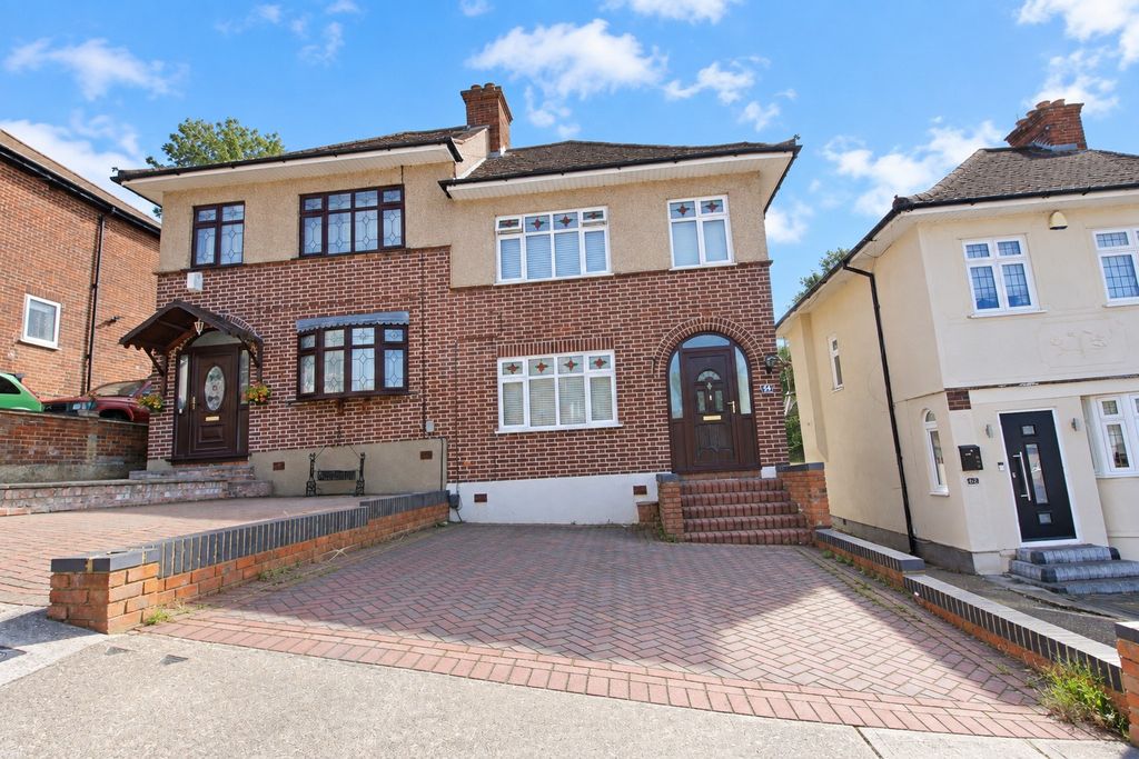 Property photo 1 of 11