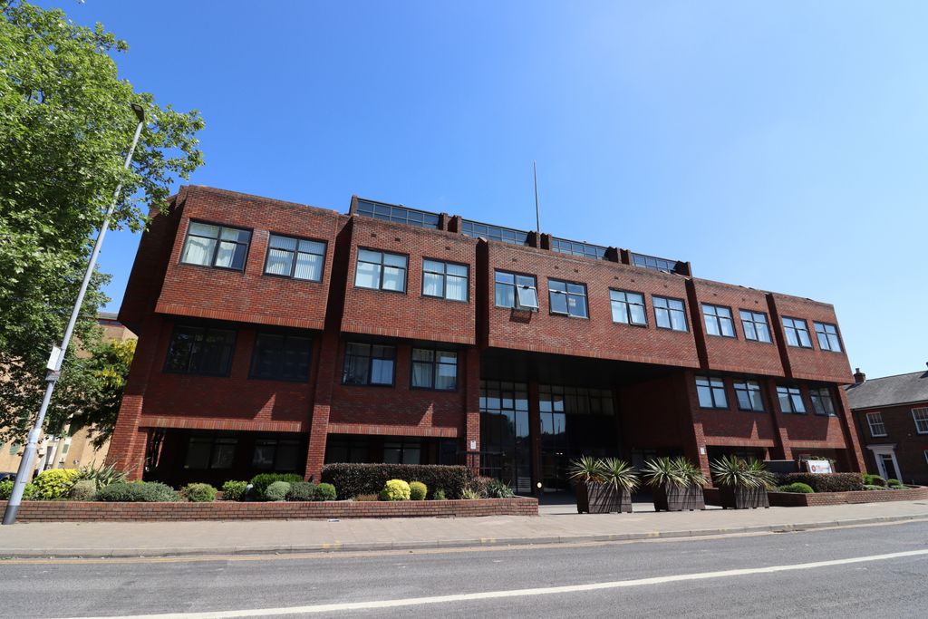 Property photo 1 of 14 One Bedroom Flat For Sale