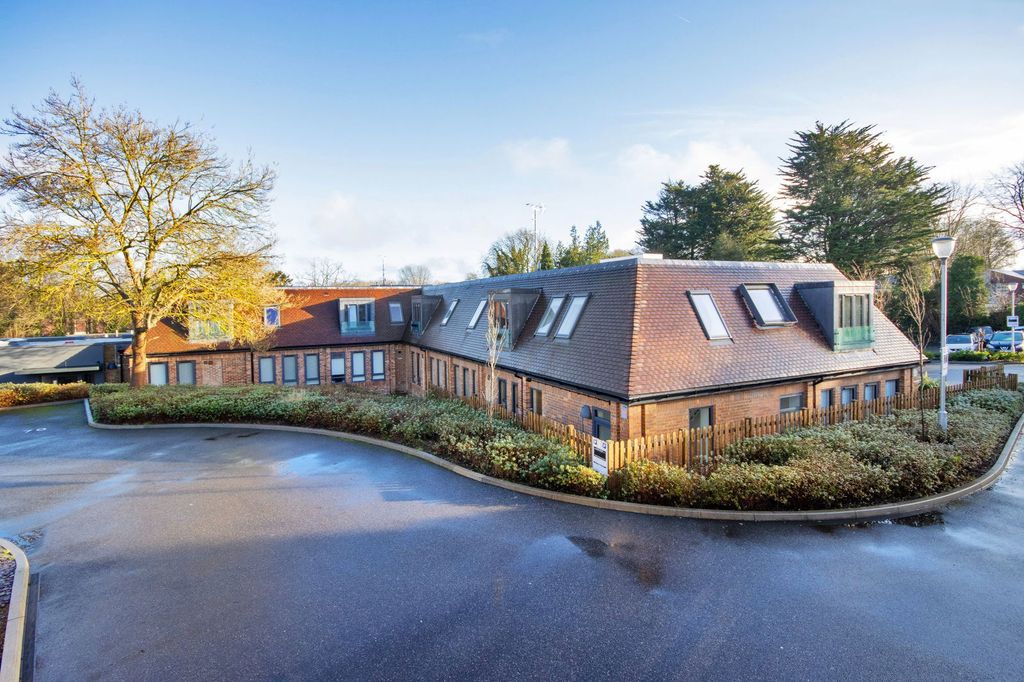 Property photo 1 of 9