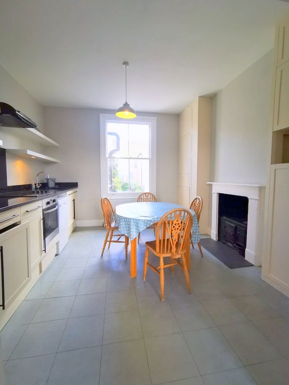 Property photo 2 of 9 2