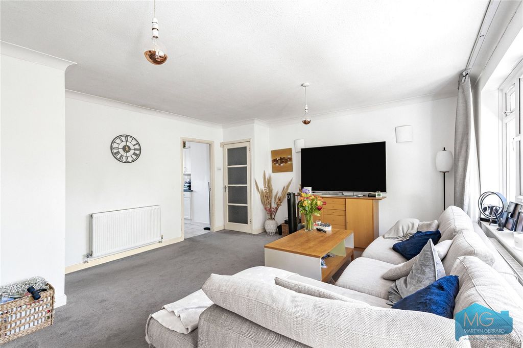 Property photo 2 of 17 Picture No. 33