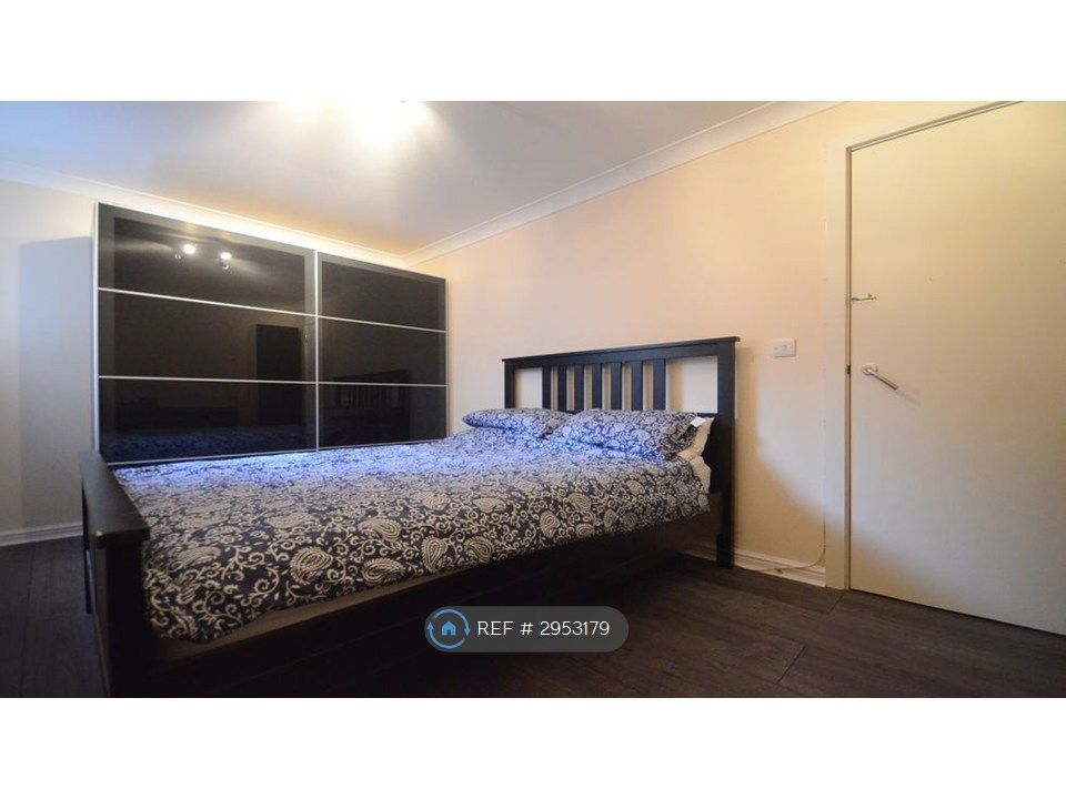 Property photo 3 of 7 Mater Bedroom