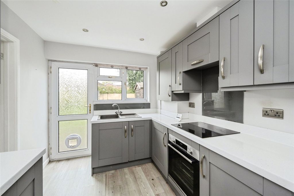 Property photo 3 of 11 Picture No. 20