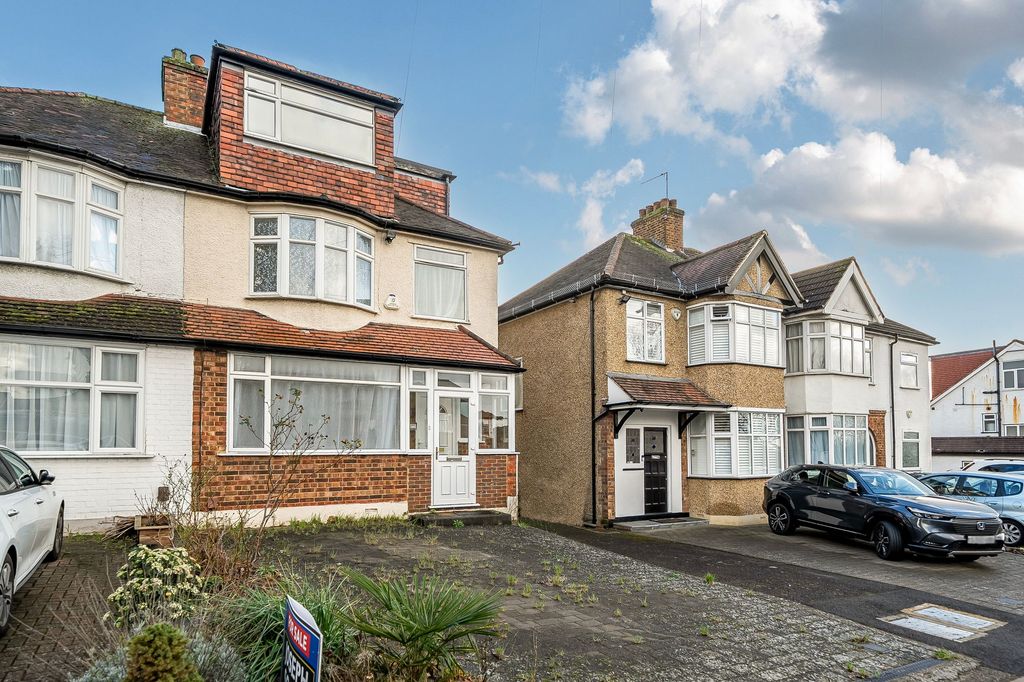 Property photo 1 of 18 Exterior