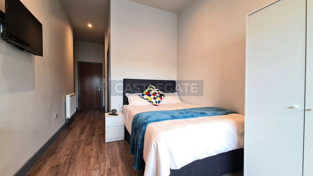 Property photo 3 of 16 Room 26, Renaissance Works, 105 New Street, Huddersfield, HD1 2As (2)