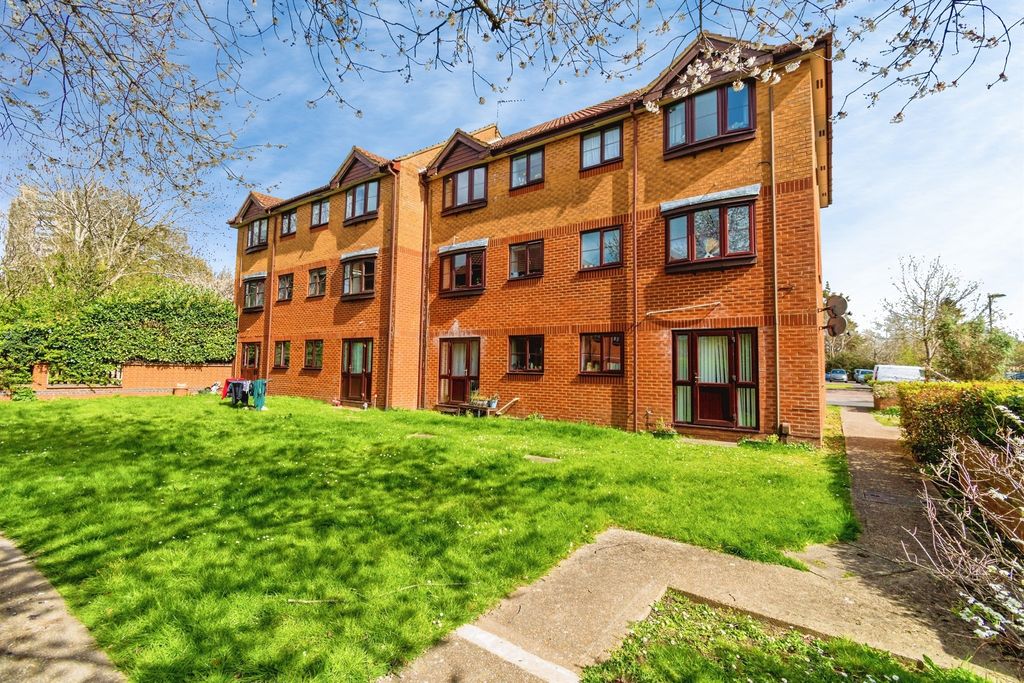 Property photo 1 of 11