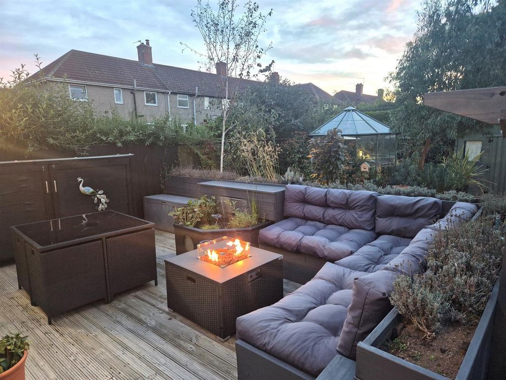 Property photo 2 of 33 Rear Garden