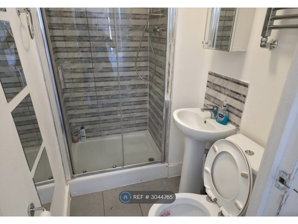 Property photo 3 of 4